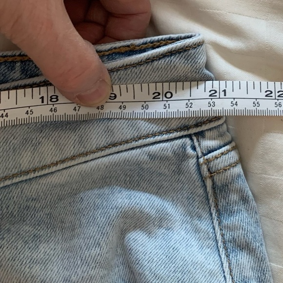 Lane Bryant Women’s Signature Fit Mid-Rise Straight Crop Blue Jeans; Size 18 - Picture 5 of 10